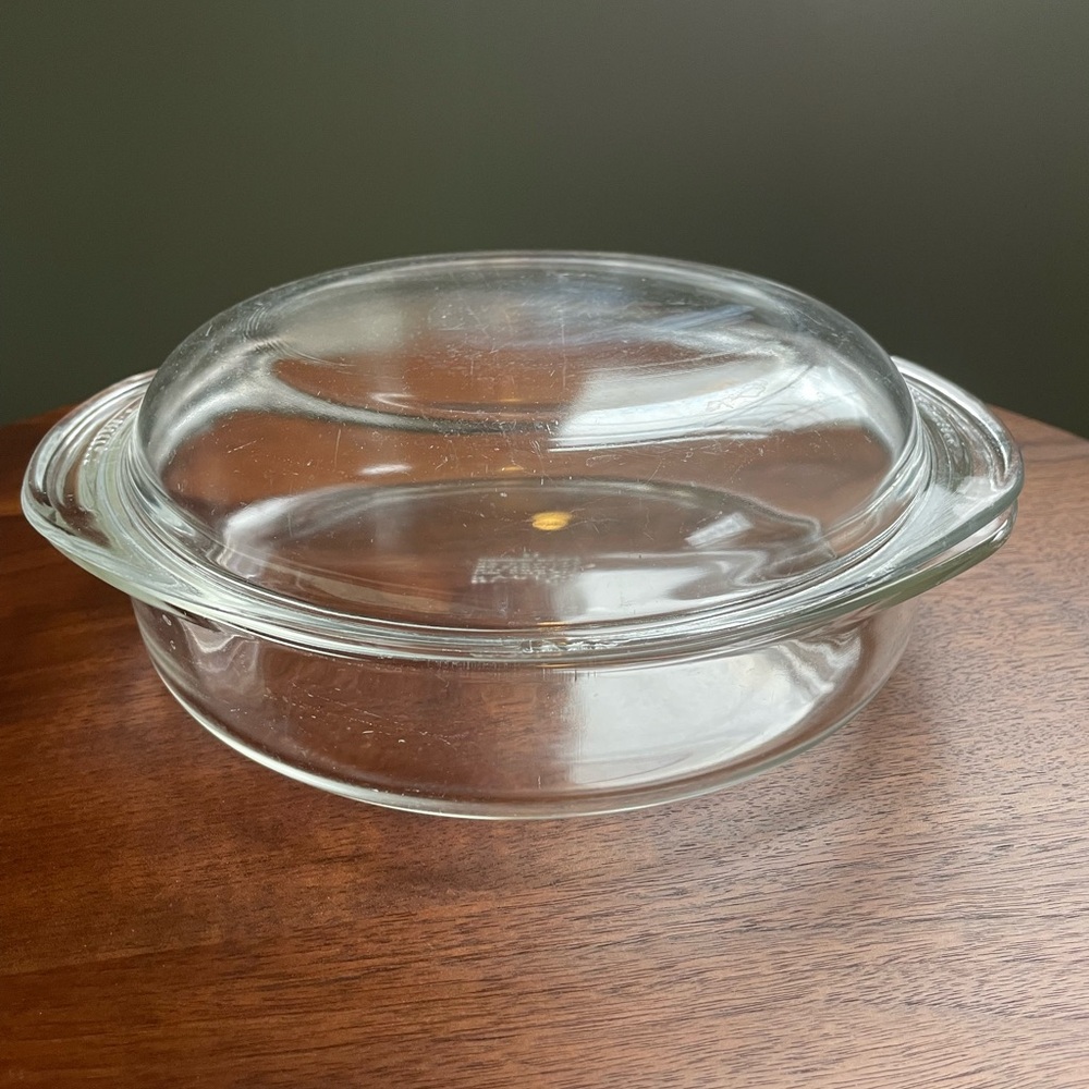 Vintage PYREX Clear Glass Round Baking Dish with Lid
